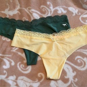 BNWT-PINK by VS- (2) Cheeky Thongs